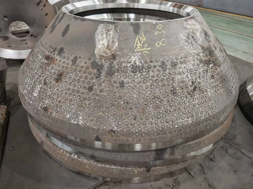 Mantle working face with bar ends flush in the matrix
