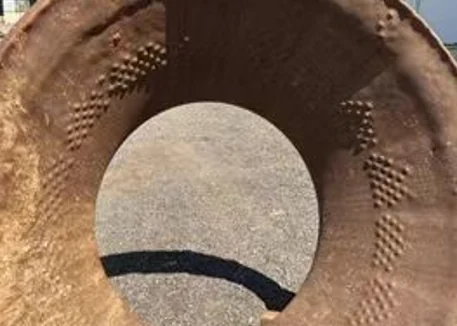 TiC insert casting after service - irregular consumption